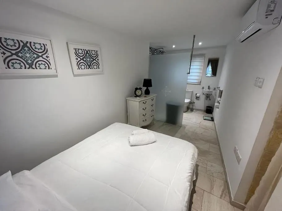 Holiday home Charming 200 Year Old Cottage With Yard Zabbar