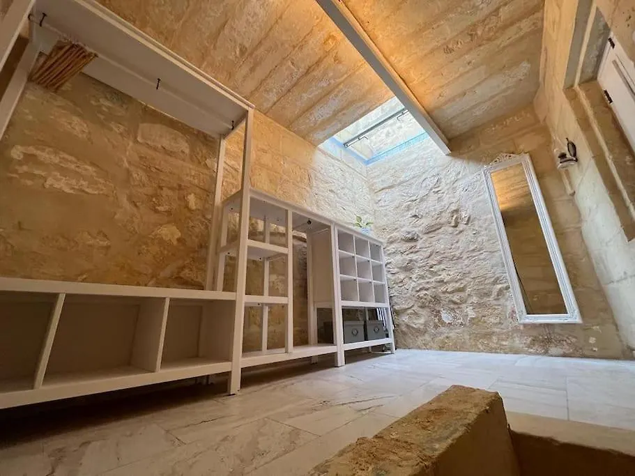 Charming 200 Year Old Cottage With Yard Zabbar 0*,  Malta